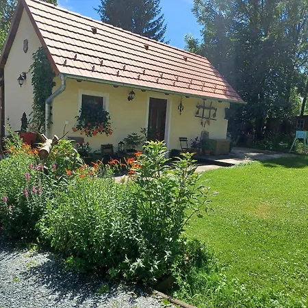 Orsegi Katicas Vendeghaz *